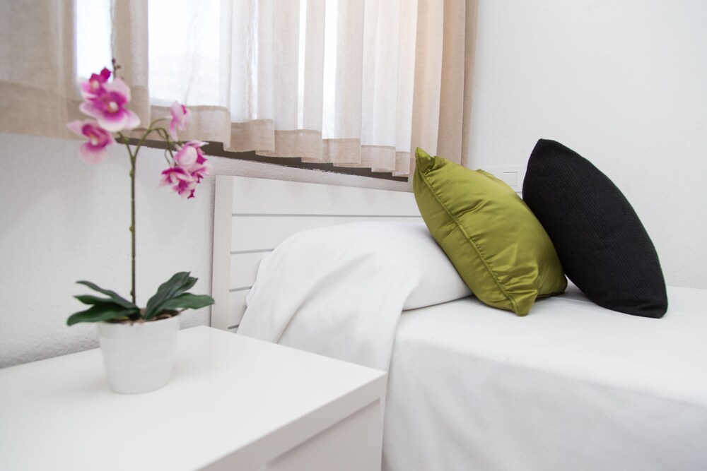 객실 (Two Bedroom Apartment for 4 adults and 1 child )