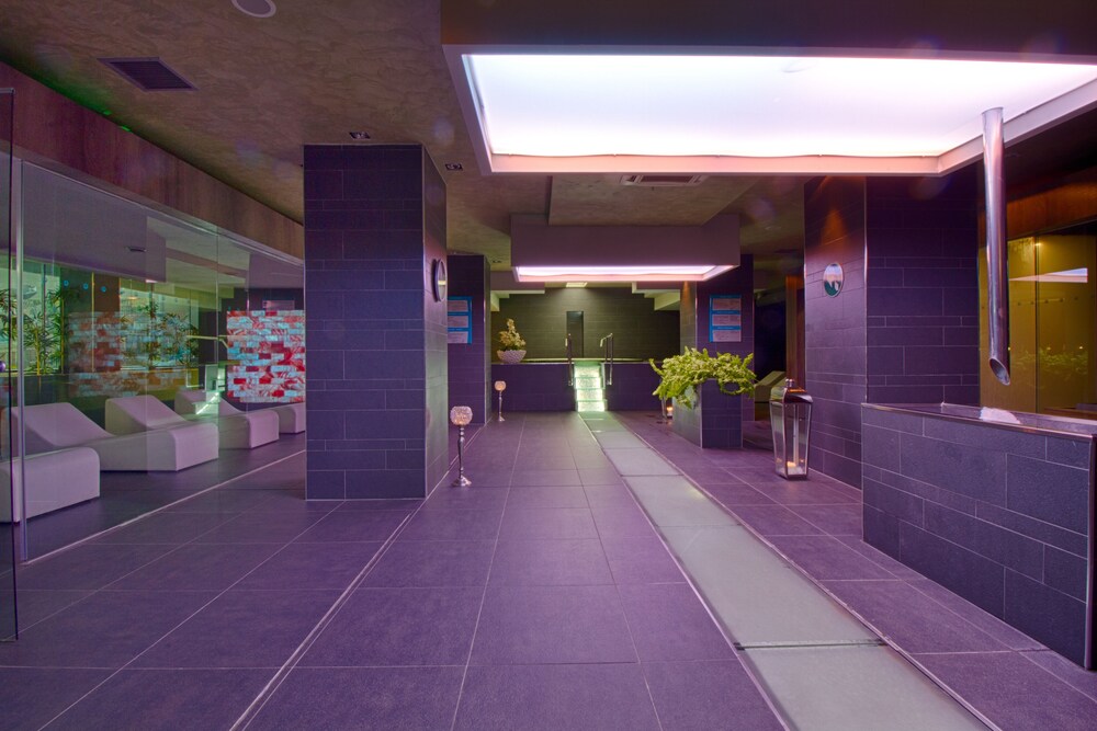 Spa Reception