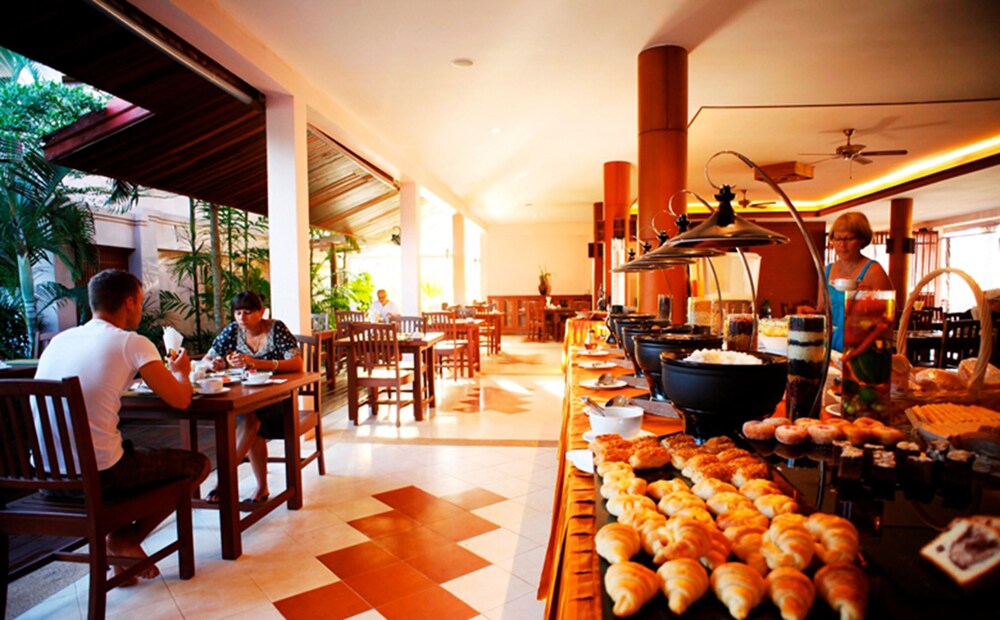 Food Court