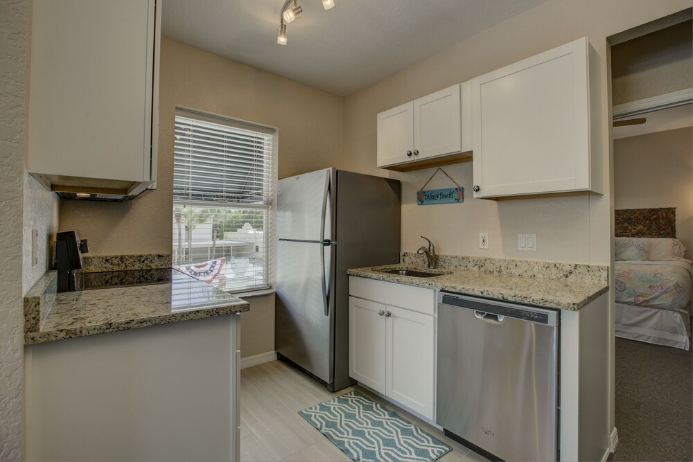 Standard Room, 2 Bedrooms (One Bathroom) - In-Room Kitchen