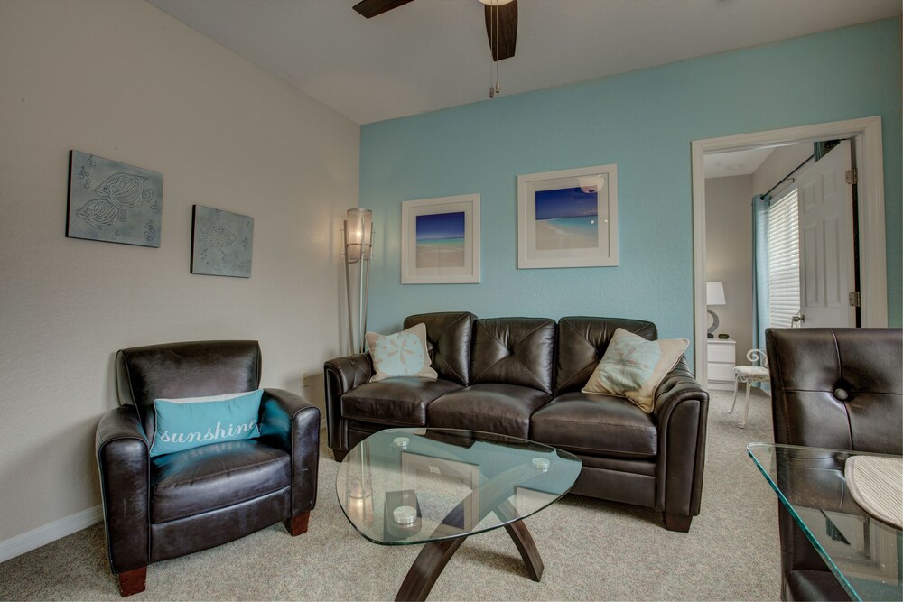 Standard Room, 2 Bedrooms (One Bathroom) - Living Area