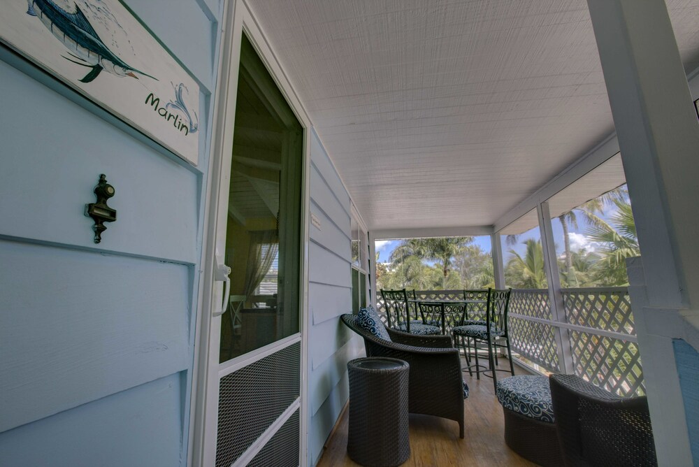 Premium One Bedroom, One King Bed - Guestroom