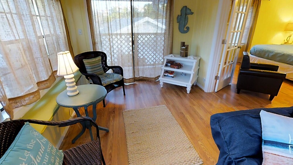 Premium One Bedroom, One King Bed - Guestroom