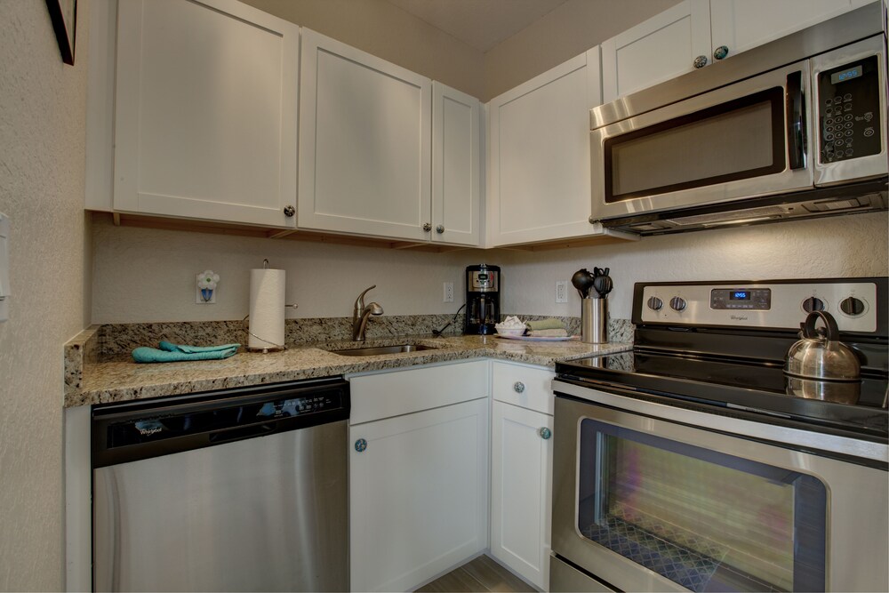 Standard Room, 2 Bedrooms (One Bathroom) - In-Room Kitchen