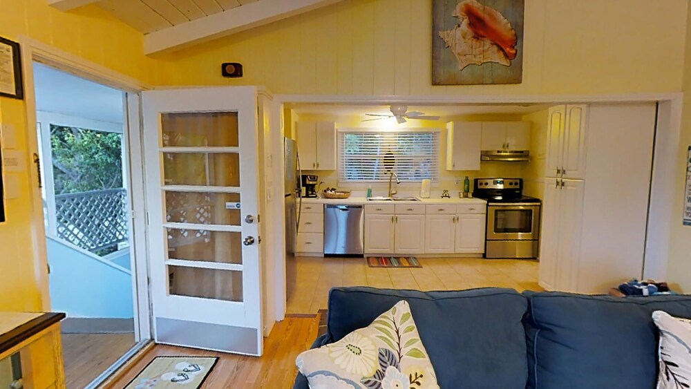 Premium One Bedroom, One King Bed - Guestroom