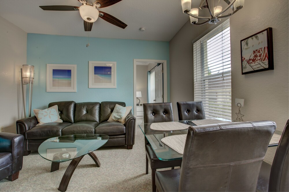 Standard Room, 2 Bedrooms (One Bathroom) - Living Area