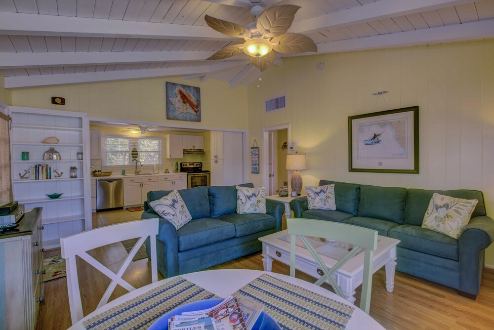 Premium One Bedroom, One King Bed - Living Area