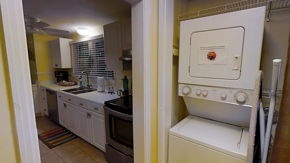 Premium One Bedroom, One King Bed - Guestroom