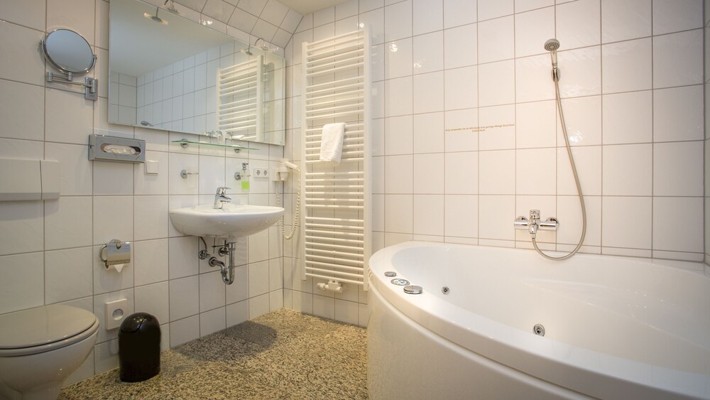 Badezimmerausstattung