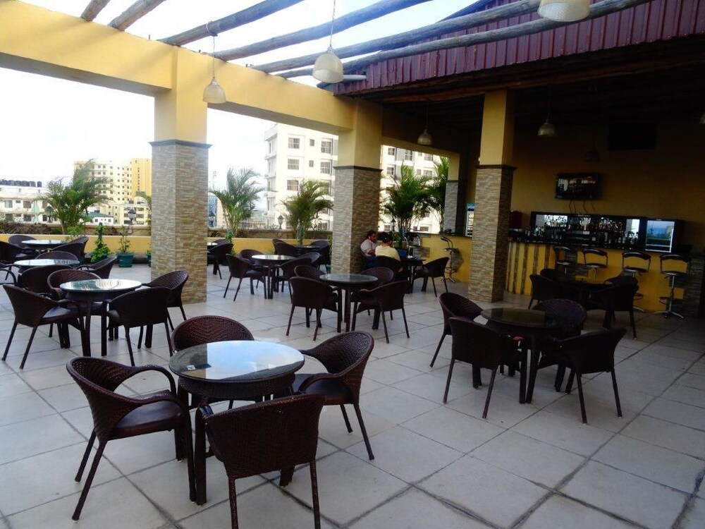 Hotel Bar