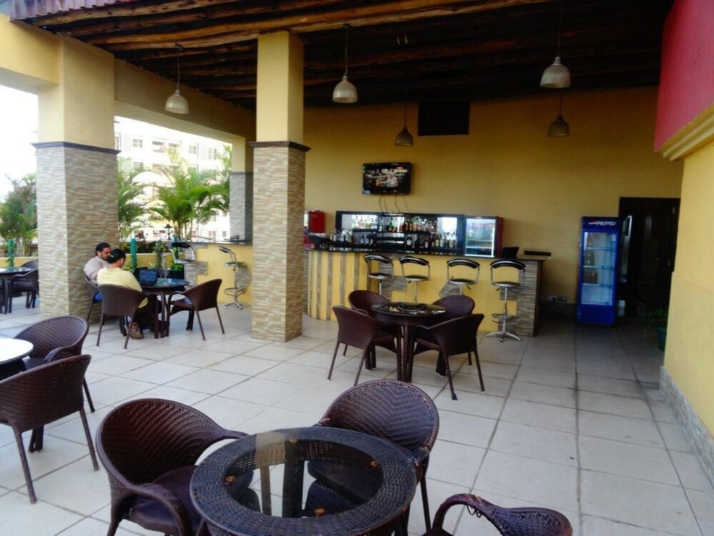Hotel Bar