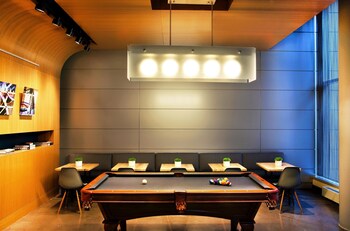 Hotel Bar