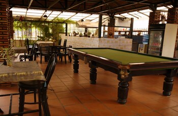 Hotel Bar