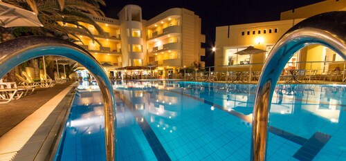 Sunny Bay Hotel