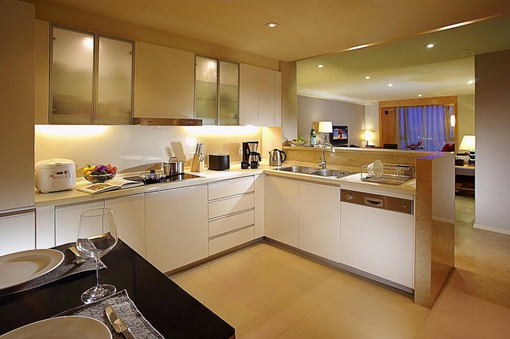 Deluxe Room, 1 Bedroom - Guestroom
