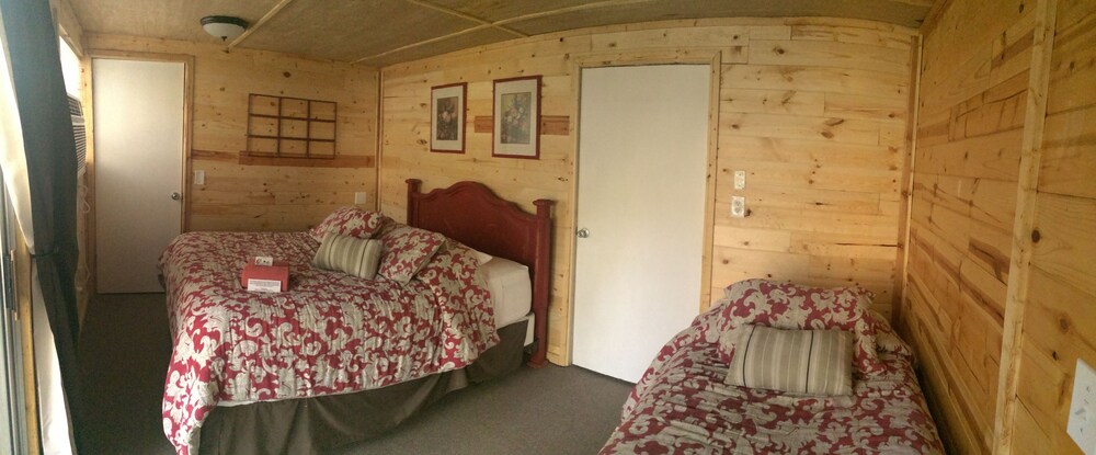 One Bedroom Suite - Guestroom