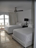 Luxury Penthouse, 2 Bedrooms