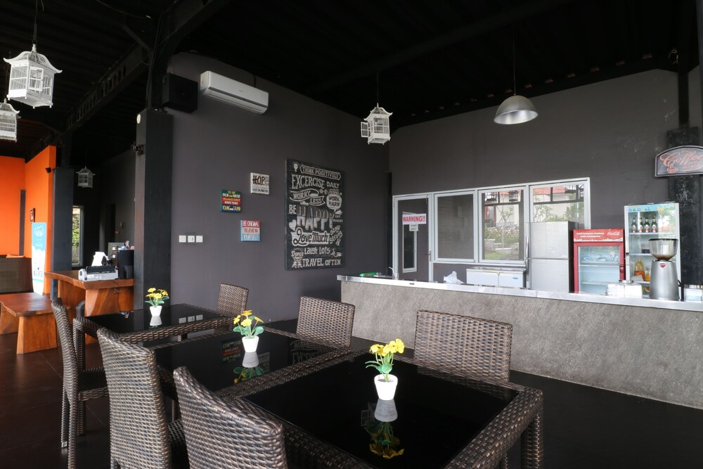 Executive Lounge