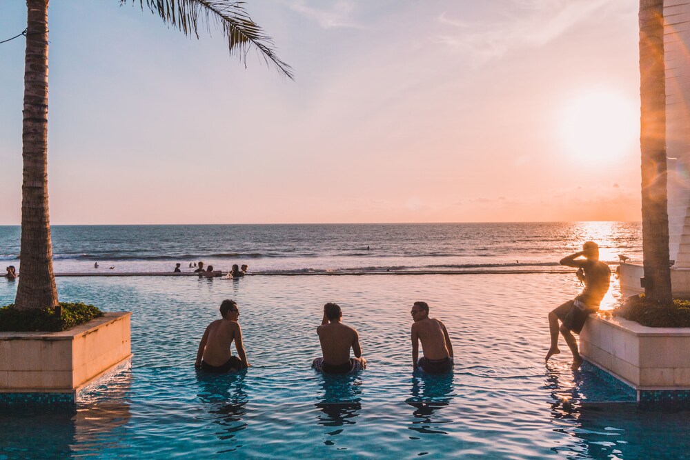 Poolside Bar