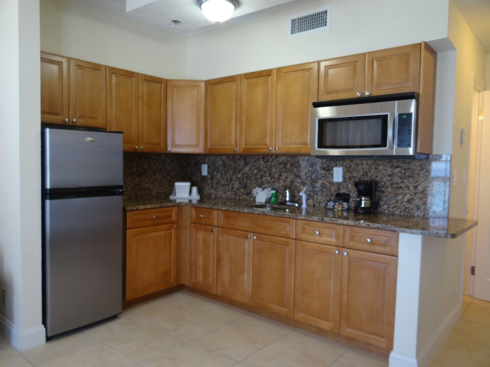 Suite, 1 Bedroom, Ocean View - Guestroom