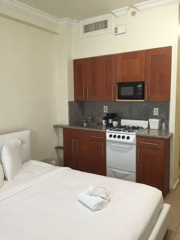 Standard Studio, 1 Queen Bed, Ocean View - In-Room Kitchen
