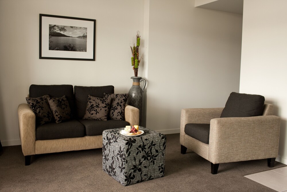 Directors Suite - Guestroom
