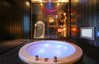Jetted Tub