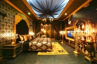Queen Room - Must check in after 18:00 hrs