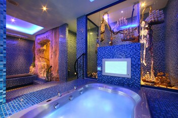 Jetted Tub