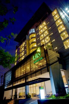 Hotel Front - Evening/Night