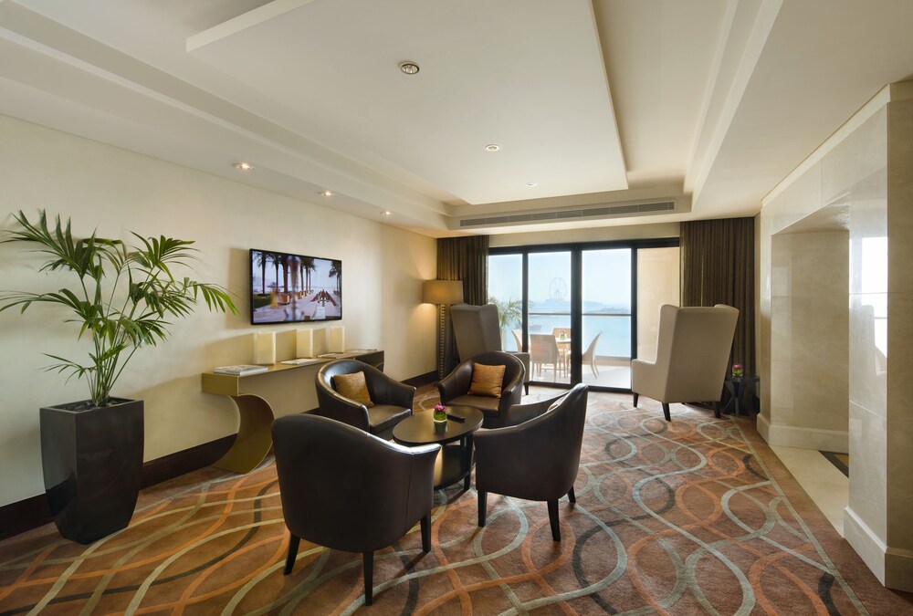 Executive Lounge