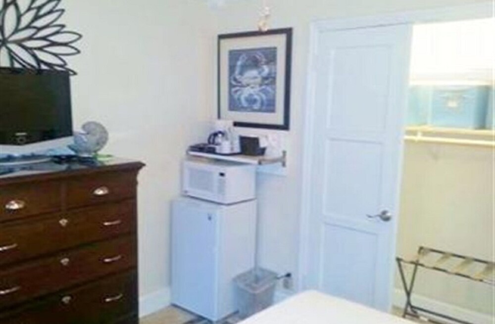 Mini-Refrigerator