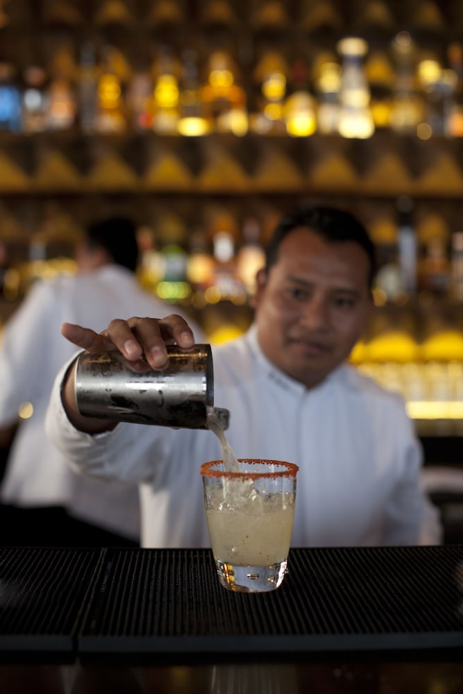 Hotel Bar