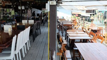 Food Court