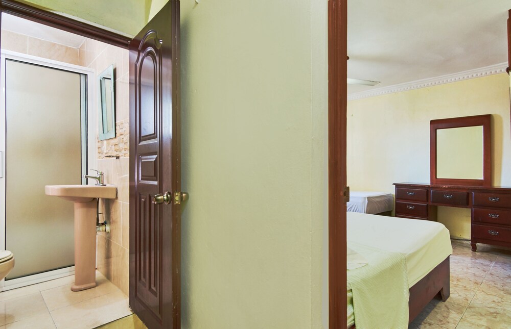 Upgraded Two Bedroom & 1 Bathroom - Bathroom