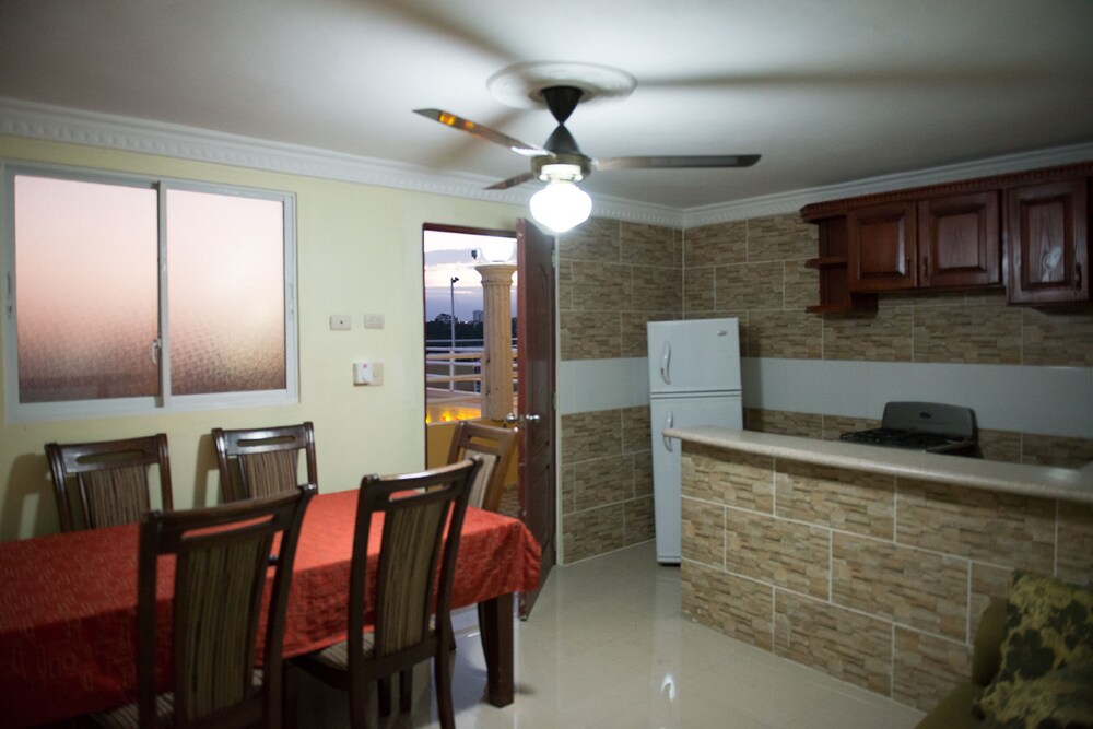 Beautiful One Bedroom Apartment with Terrace - In-Room Kitchen