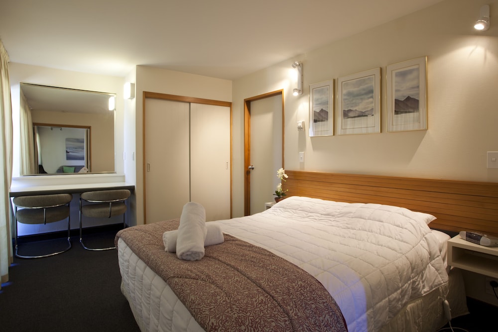 One Bedroom Apartment - Guestroom