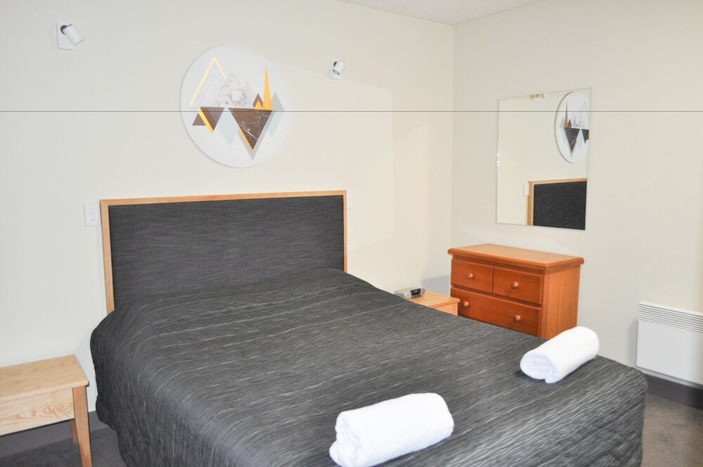 One Bedroom Apartment - Guestroom