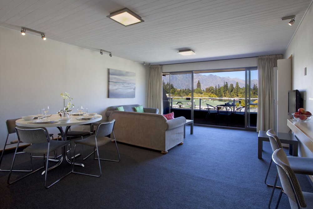 One Bedroom Apartment - Guestroom
