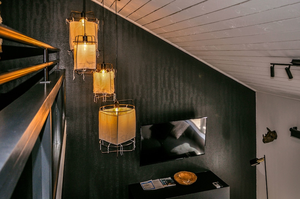 Premium Three Bedroom Apartment - In-Room Amenity