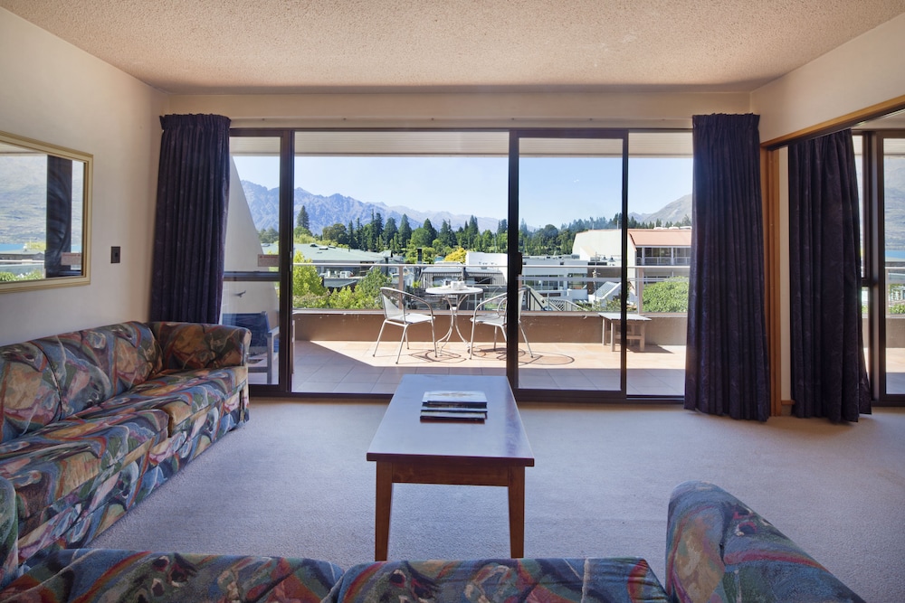 One Bedroom Apartment - Guestroom