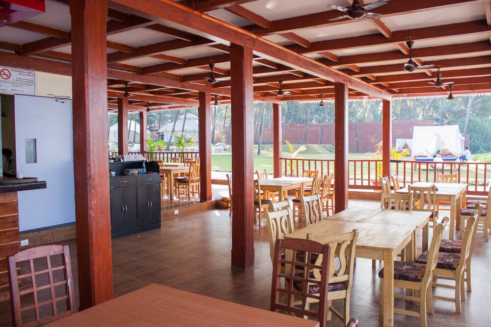 Food Court