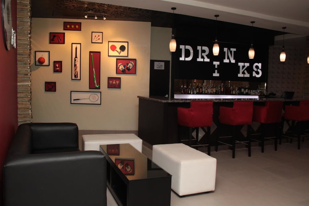 Hotel Bar