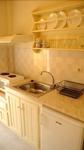 Traditional Apartment, 2 Bedrooms, Pool View - Guestroom