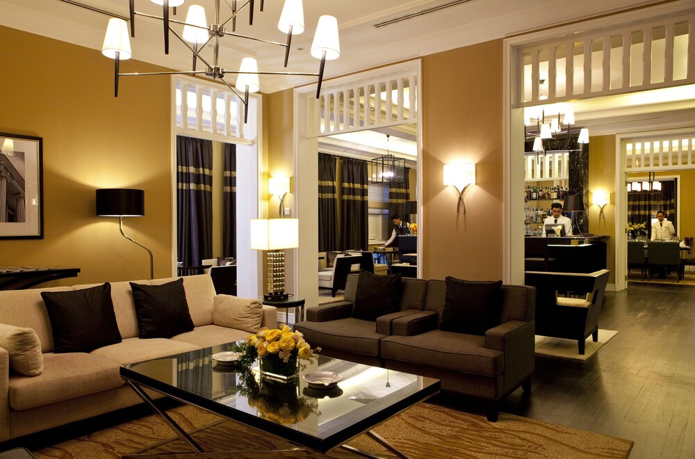 Hotel Lounge
