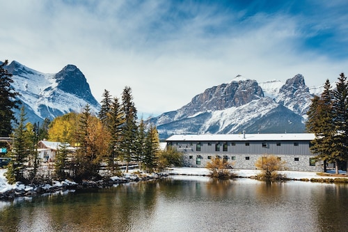 Lamphouse Hotel