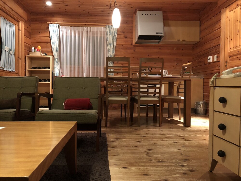 室内のダイニング