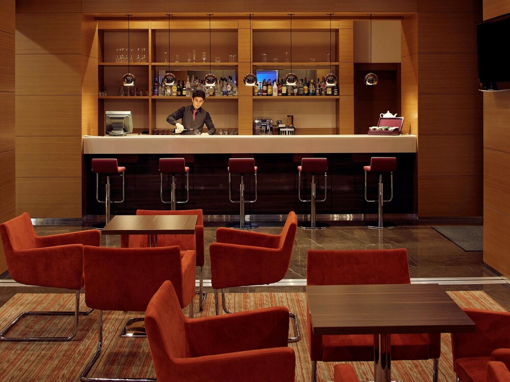 Hotel Bar