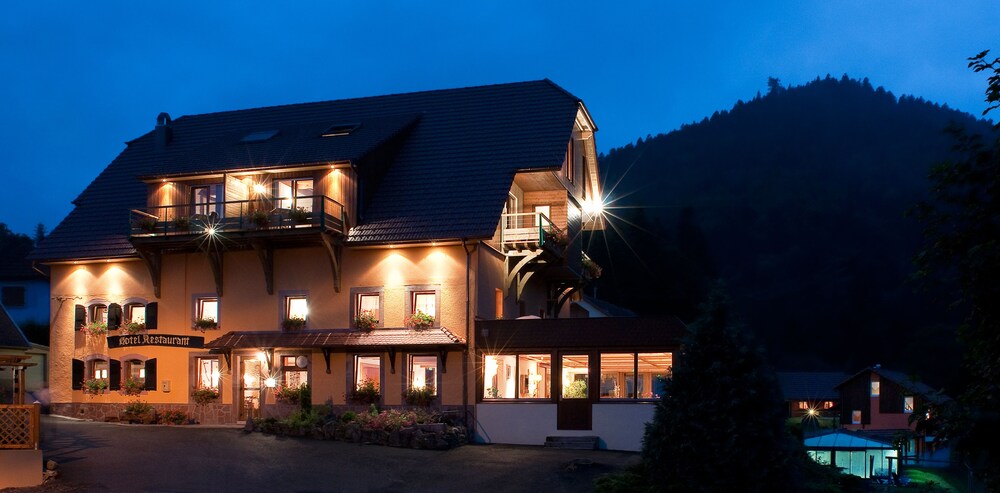 Façade de l'hôtel - Soir/Nuit