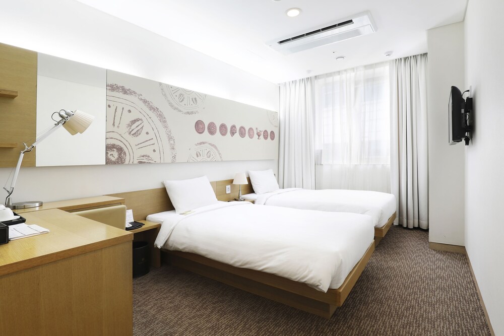 Guestroom